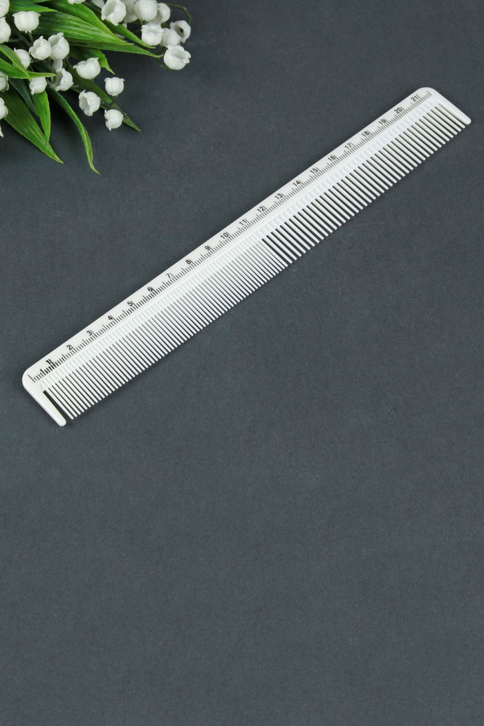 Berber Kuaför Saç Kesim Tarağı Karbon Cetvelli Kesim Tarağı 720587