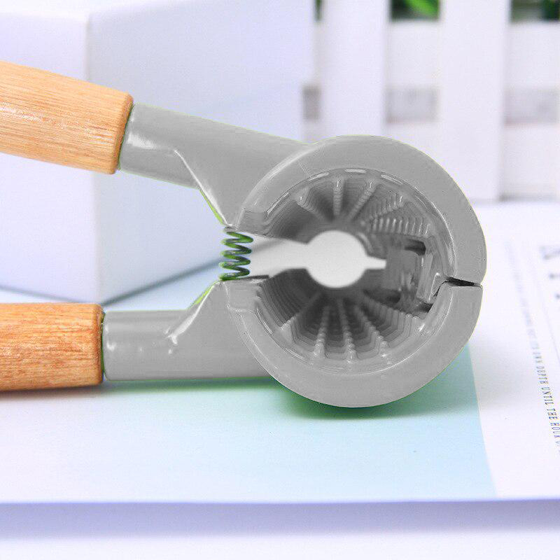 Fındık ve Ceviz Kırıcı - Bambu Saplı Döküm Ceviz Fındık Kıracağı 721983