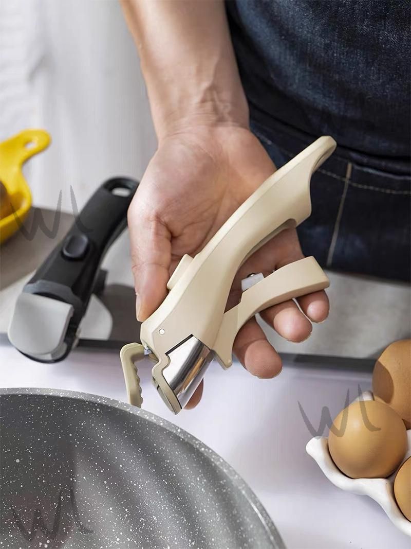 Profesyonel Kıskaçlı Tencere Tava Tutucu – Isıya Dayanıklı, Güvenli Kavrama 722197
