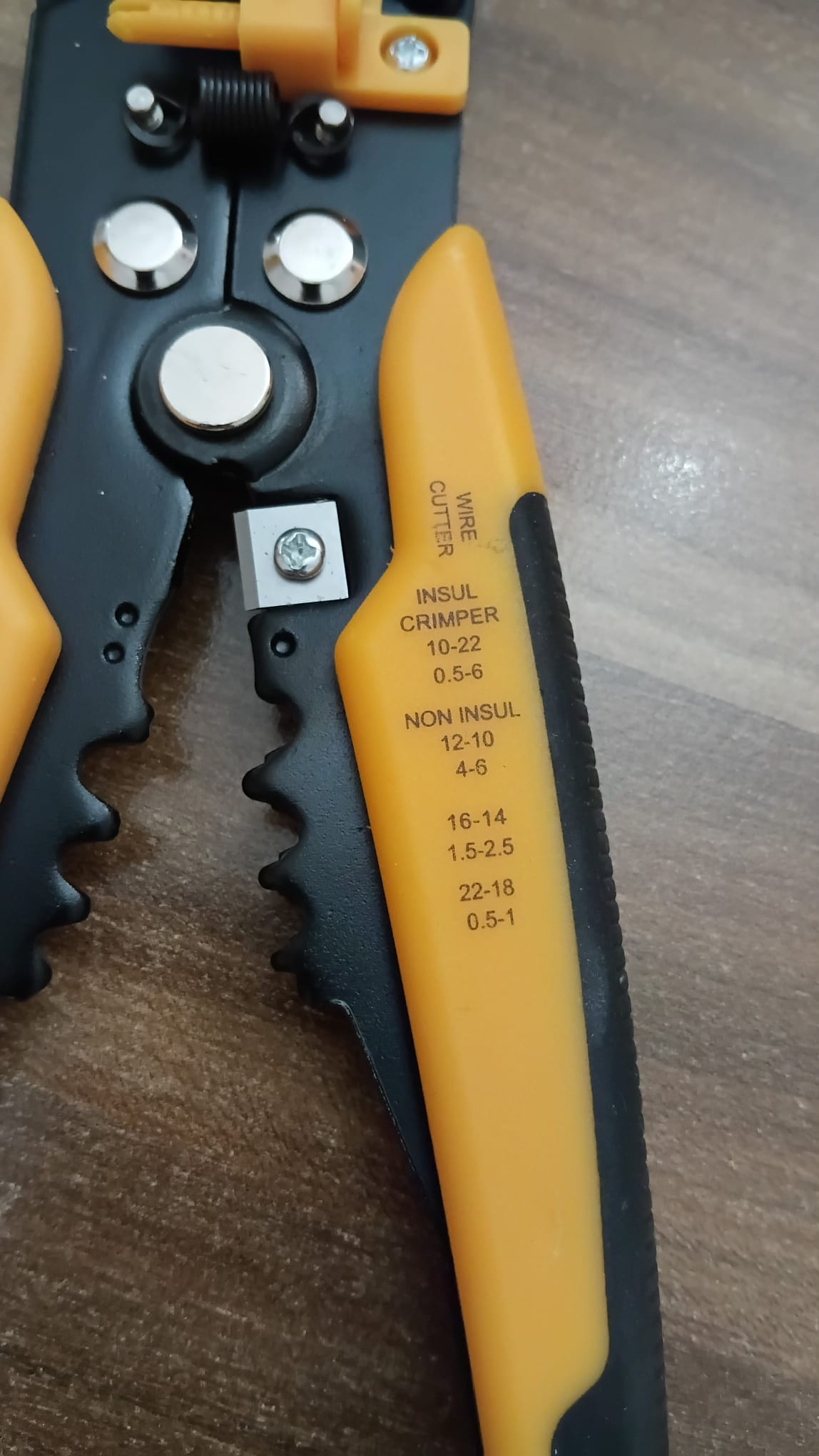 Profesyonel  Kablo Soyma Sıyırma Pensesi  722485