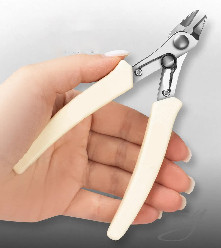 Profesyonel  Ultra Keskin Manikür Pedikür Pensesi - Geniş Ağızlı Çelik Makas 722935